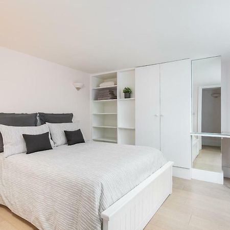 Apartment With Private Patio, And Park Across The Road (Adults Only) London Bagian luar foto